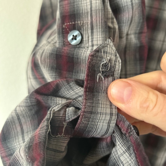 🌻5/20$!! Modern Fit Button Down Pocket Plaid Shirt - Picture 8 of 8